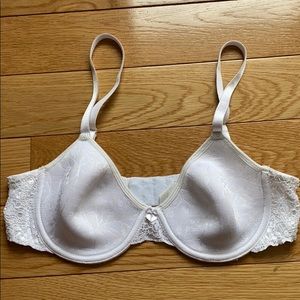 Floral/Lace white bra 36A